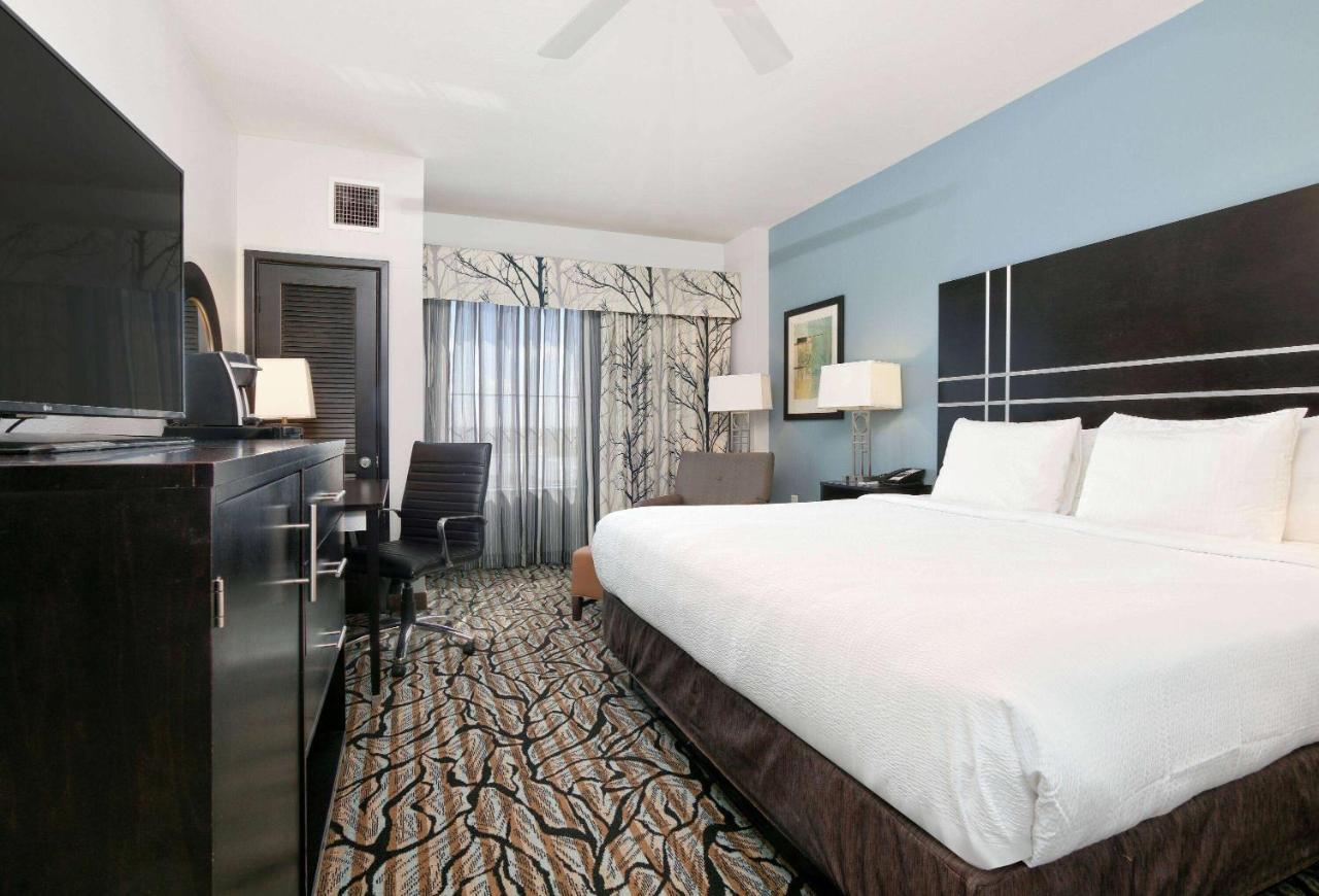 La Quinta & By Wyndham Southwest Lubbock