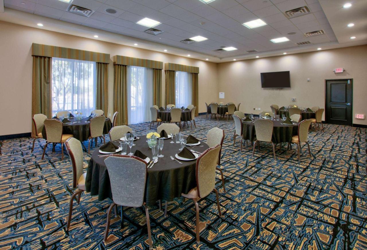 Hotel La Quinta & By Wyndham Southwest