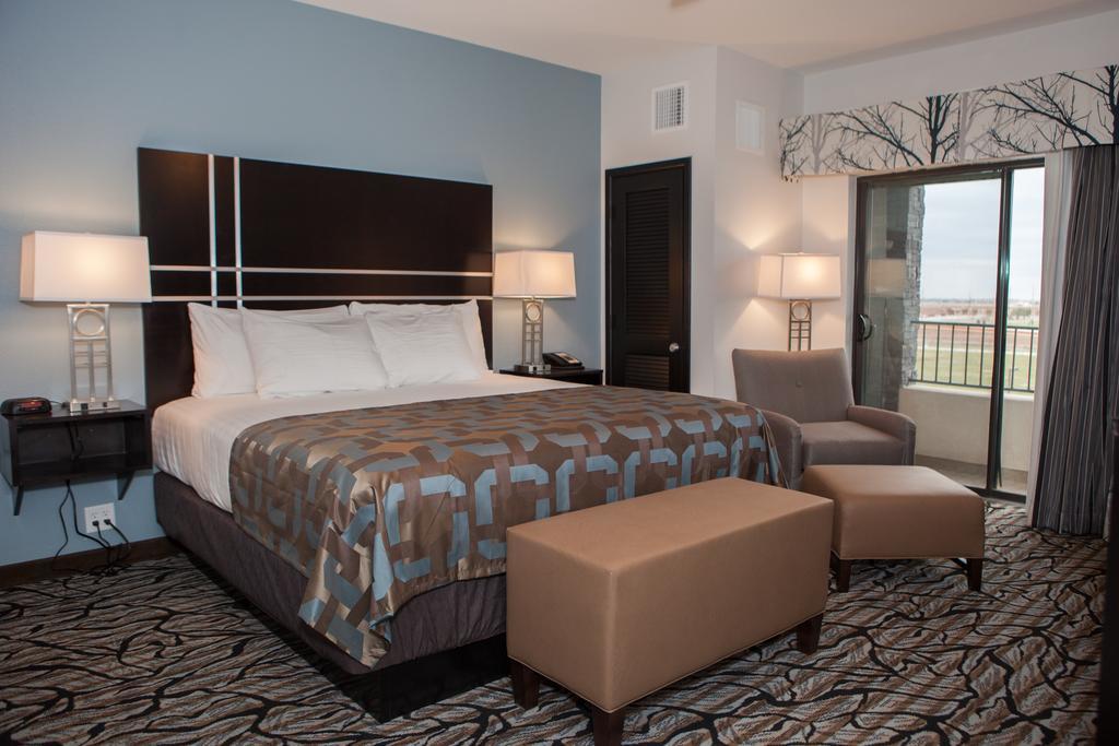 La Quinta & By Wyndham Southwest Hotel